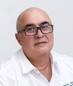 Врач Урусов Энвер Алимджашарович